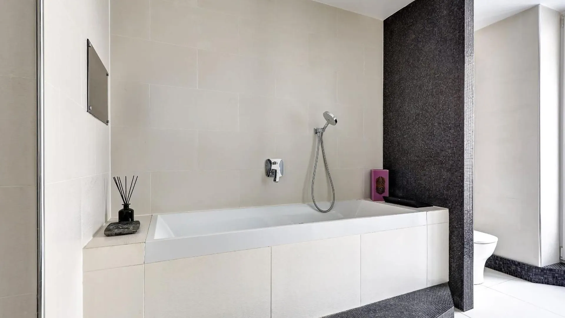 Elegant 3Br Champs-Elysees & Arc De Triomphe Paris France