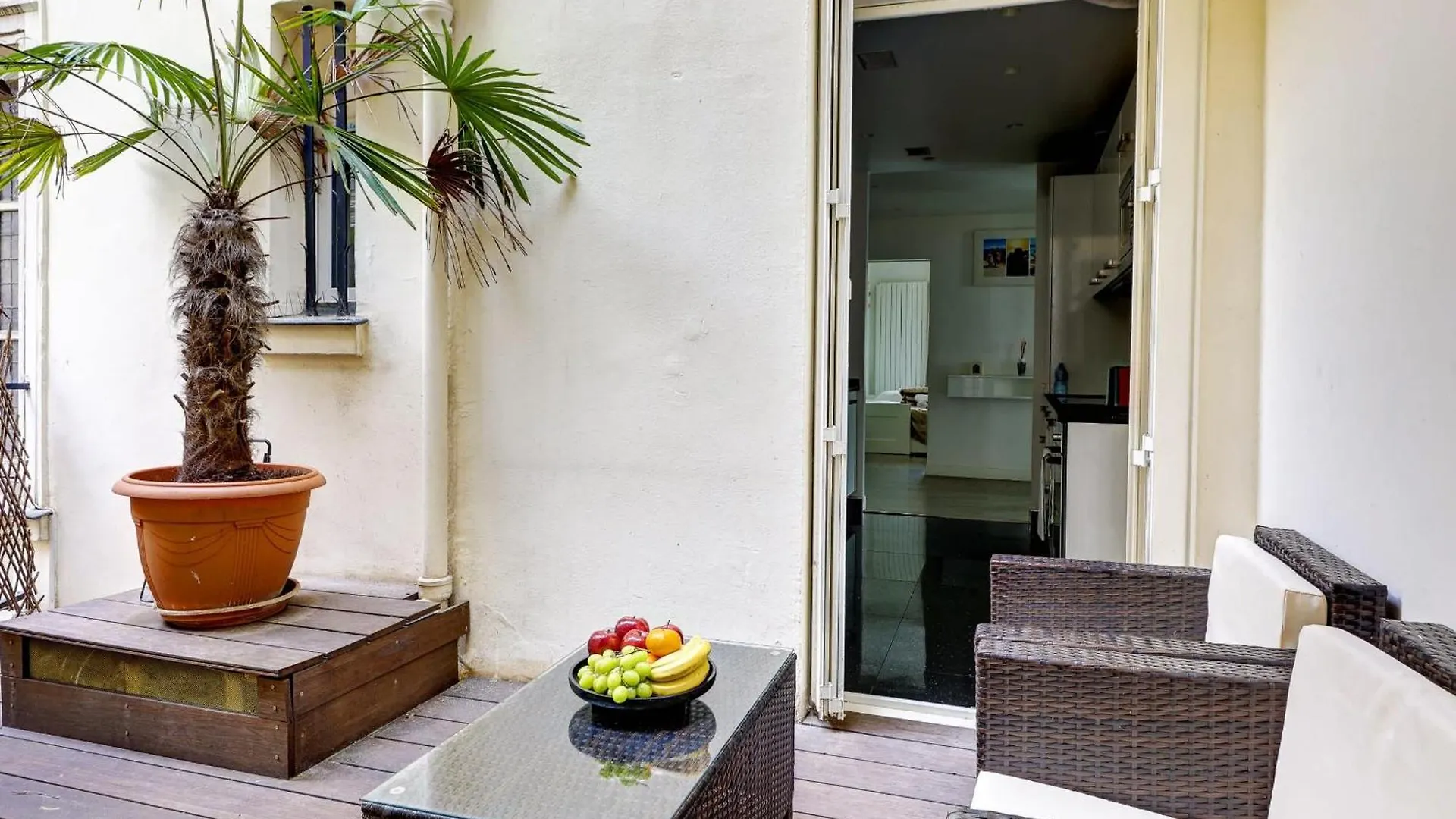 Elegant 3Br Champs-Elysees & Arc De Triomphe Paris 0*,  France