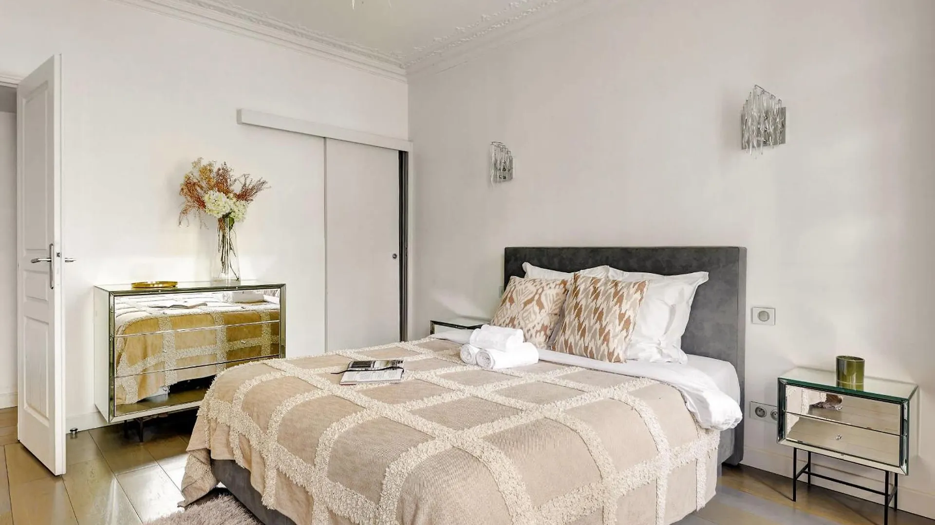 Elegant 3Br Champs-Elysees & Arc De Triomphe Paris France